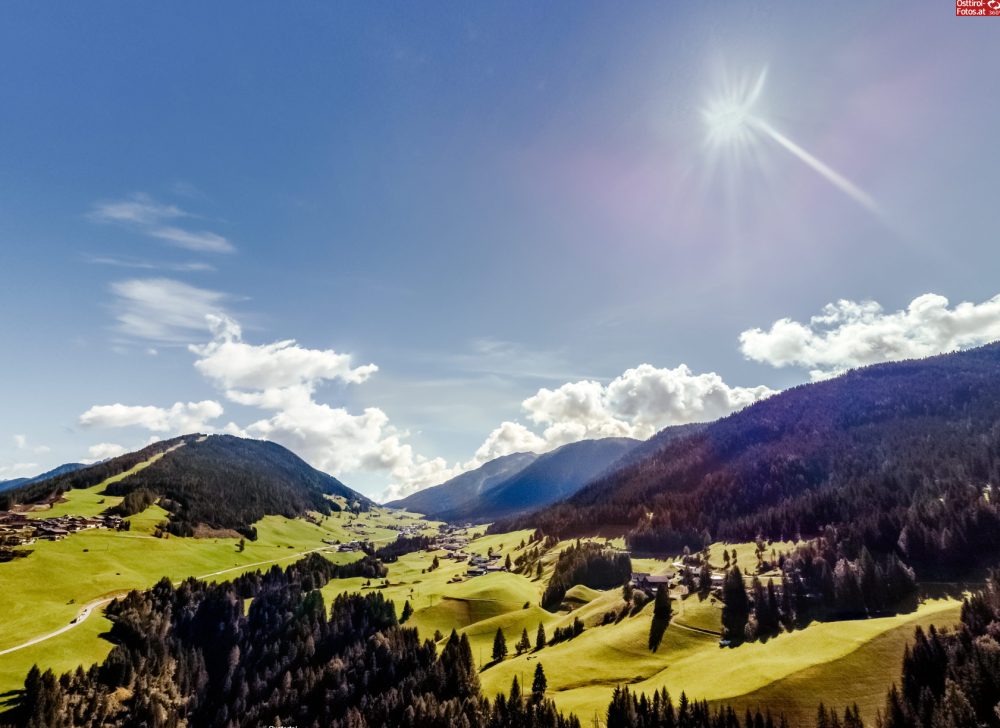 Luftbild von Kartitsch im Tiroler Gailtal